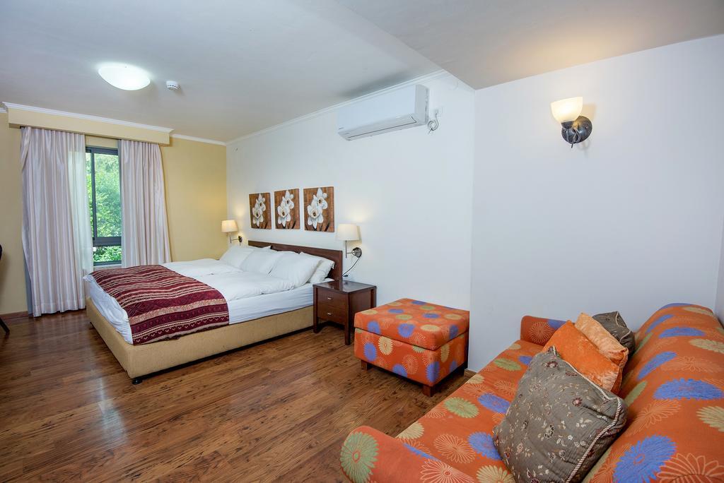 Hotel Zohar Badeshe à Daliyya Extérieur photo